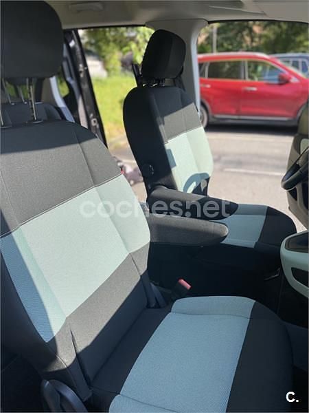 Usado Citroën Berlingo Feel 102 CV (75 kW) 2021 Negro Monovolumen