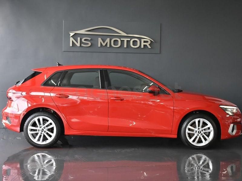 Usado Audi A3 116 CV (85 kW) 2021 Rojo Berlina