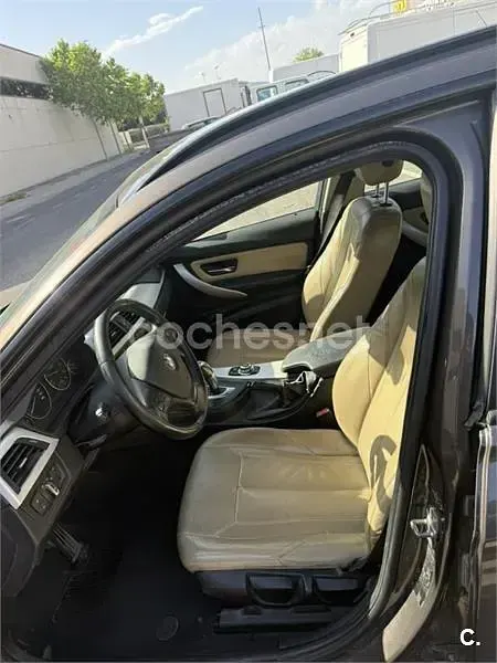 Begagnad BMW 320 184 HK (135 kW) 2013 Grå Kombi