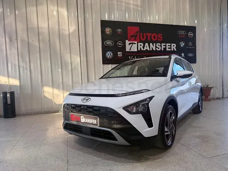 Usado Hyundai Bayon 100 CV (73 kW) 2023 Blanco SUV
