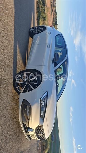 Usado Seat Leon FR 150 CV (110 kW) 2021 Blanco Familiar