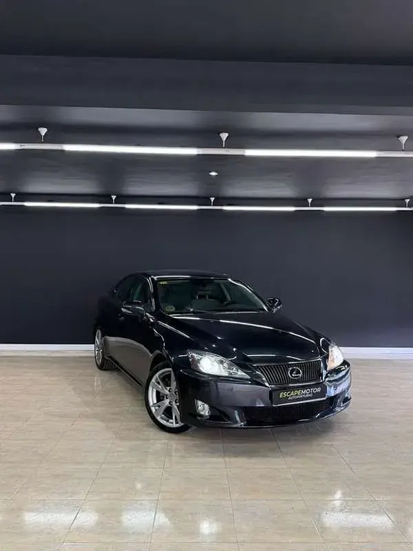 Usado Lexus IS220d Luxury Line 177 CV (130 kW) 2010 Gris Berlina