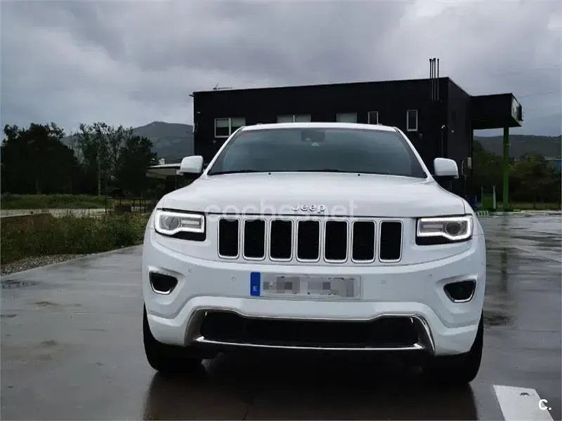 Usado Jeep Grand Cherokee Overland 250 CV (183 kW) 2014 Blanco SUV