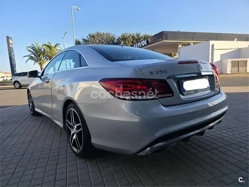 Usado Mercedes E350 252 CV (185 kW) 2014 Gris / plata Coupe