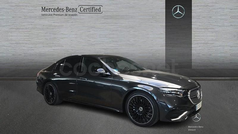 Usado Mercedes E220 197 CV (144 kW) 2025 Gris / plata Berlina