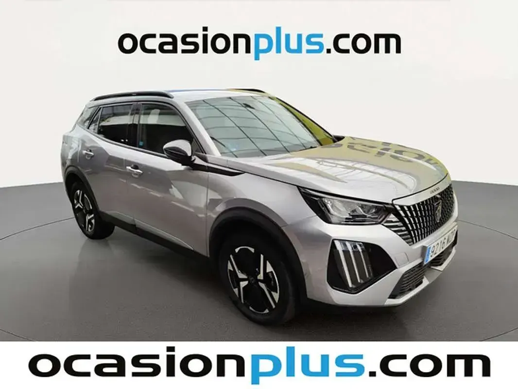 Usado Peugeot 2008 Allure 136 CV (100 kW) 2025 Gris SUV