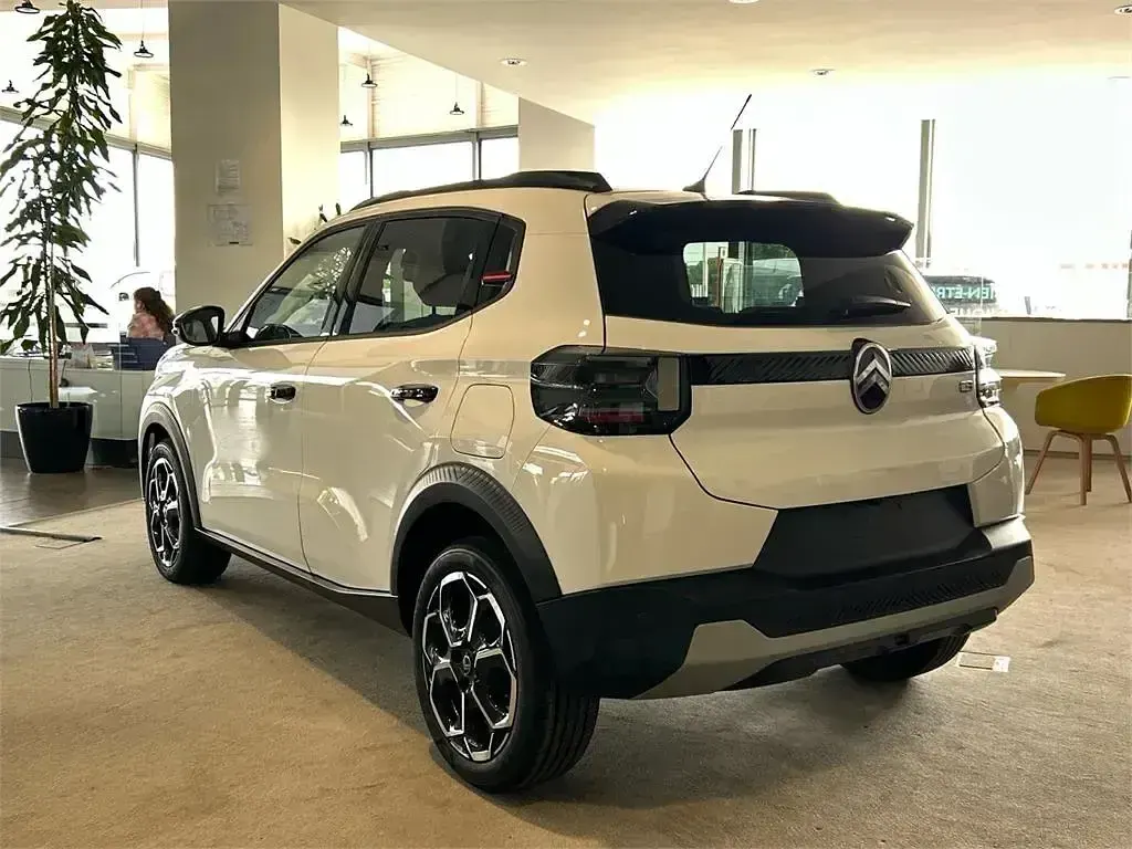 Nuevo Citroën C3 100 CV (73 kW) 2025 Blanco Utilitario
