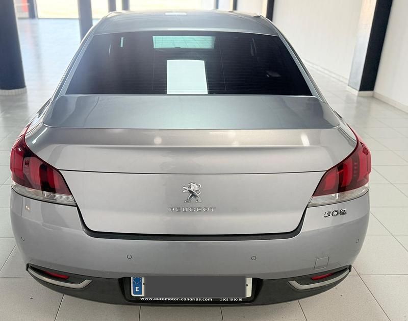 Usado Peugeot 508 Access 120 CV (88 kW) 2016 Gris Berlina