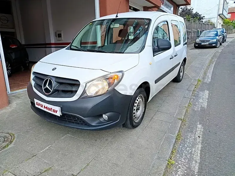Usado Mercedes Citan 109 90 CV (66 kW) 2018 Blanco Monovolumen