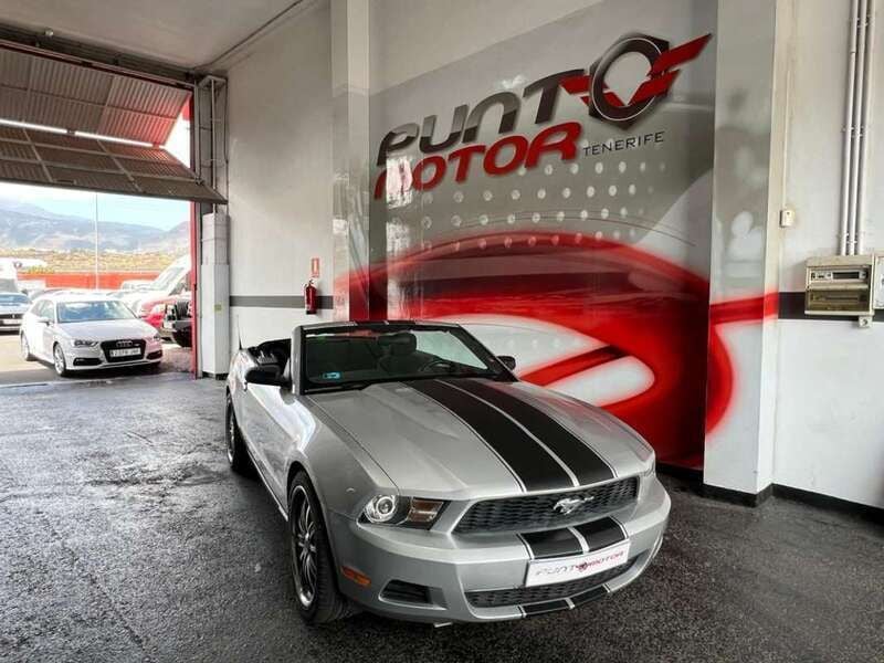 Usado Ford Mustang 2010 Gris Descapotable