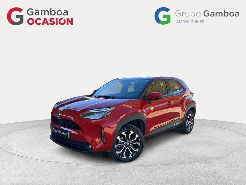 Rojo Usado 2024 Toyota Yaris Hybrid Active | 23.090 € (Precio justo) - Imagen 1/4