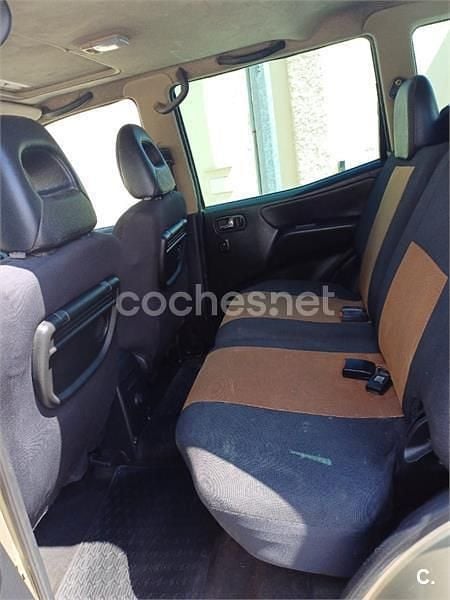 Usado Nissan Terrano Comfort 125 CV (91 kW) 2002 Beige SUV