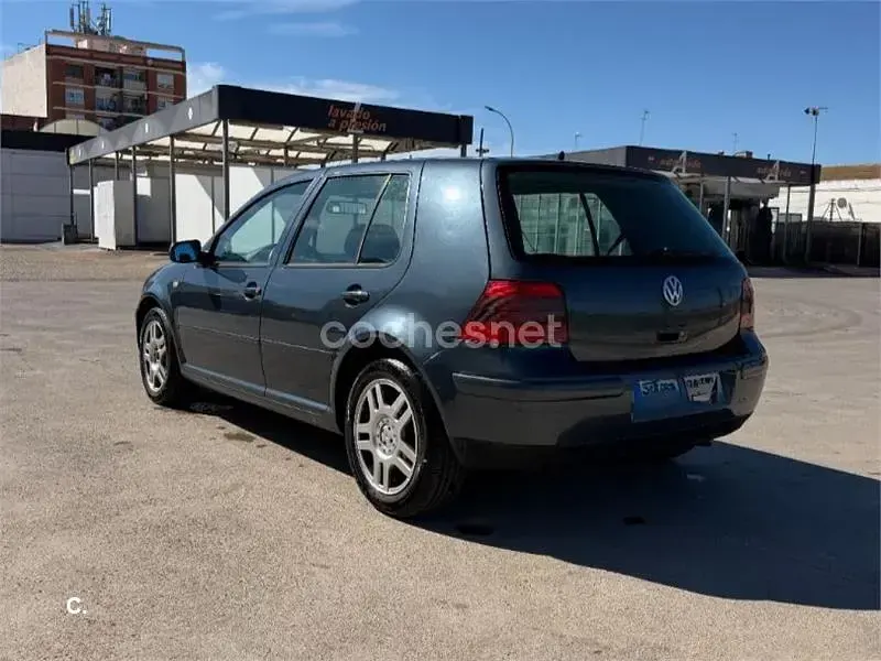 Usado VW Golf III Conceptline 100 CV (73 kW) 1999 Gris / plata Berlina