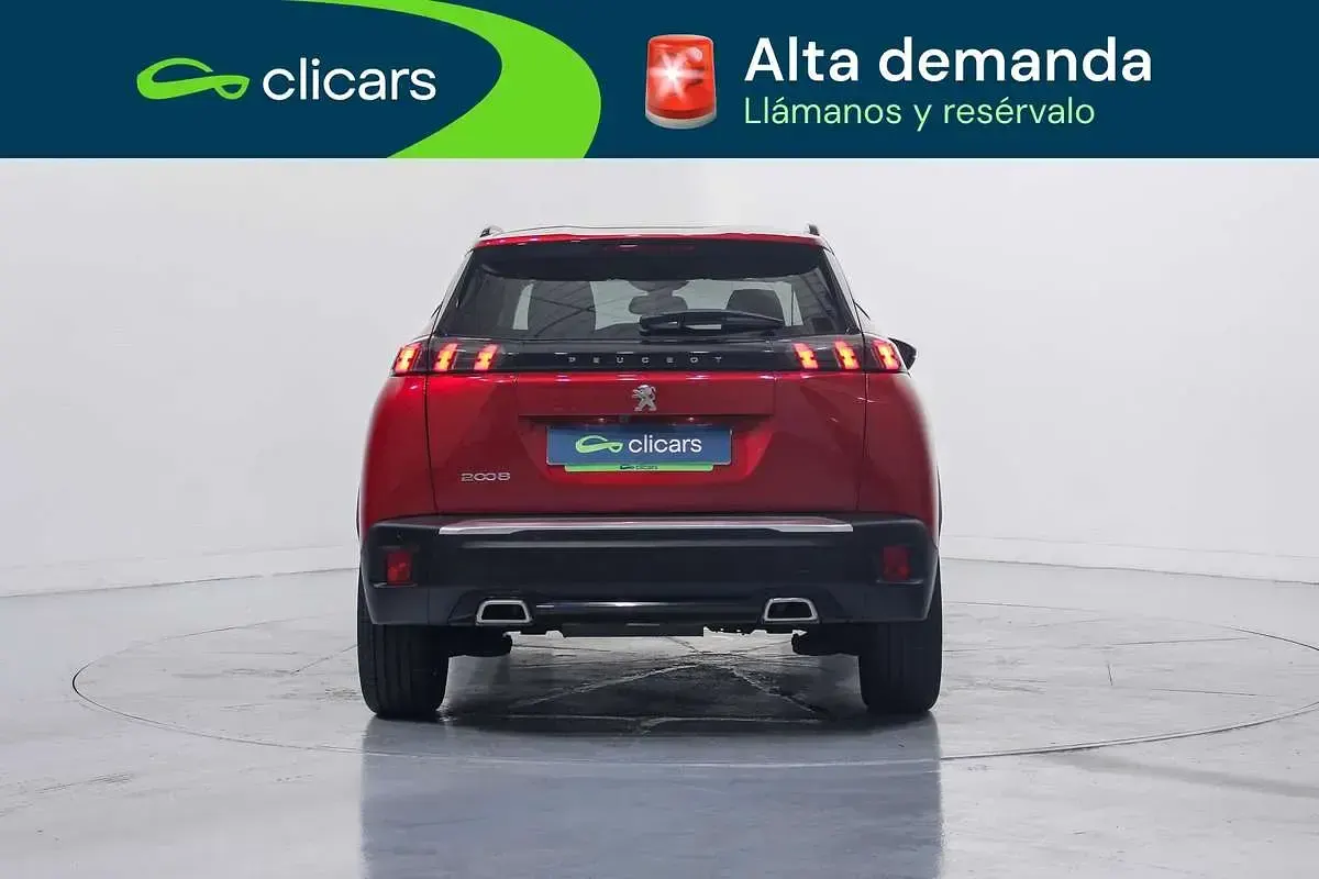 Usado Peugeot 2008 Allure 131 CV (96 kW) 2021 Rojo SUV