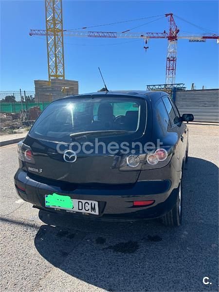 Usado Mazda 3 Active 110 CV (80 kW) 2004 Negro Berlina