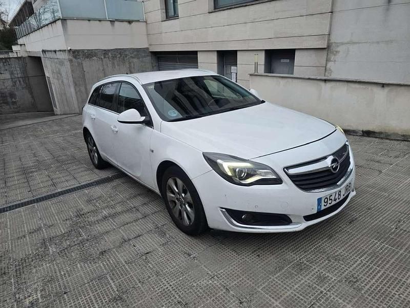 Usado Opel Insignia Business 136 CV (100 kW) 2016 Blanco Berlina