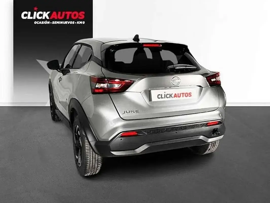 Usado Nissan Juke N-Connecta 114 CV (83 kW) 2024 Plateado SUV