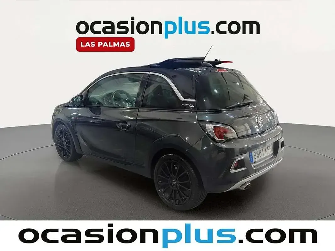 Usado Opel Adam Rocks 87 CV (63 kW) 2017 Gris Utilitario