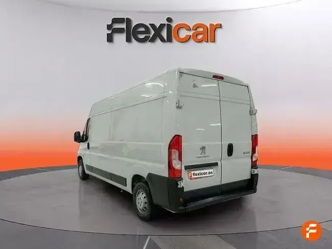 Usado Peugeot Boxer 140 CV (102 kW) 2023 Blanco Van