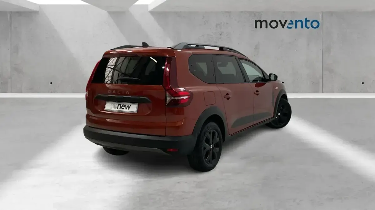 Usado Dacia Jogger Extreme 110 CV (80 kW) 2022 Rojo Monovolumen