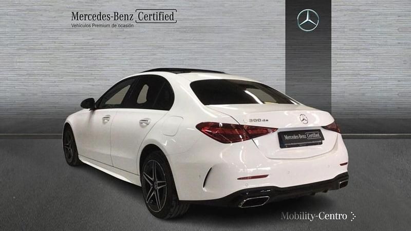 Usado Mercedes C300 197 CV (144 kW) 2024 Blanco polar Berlina