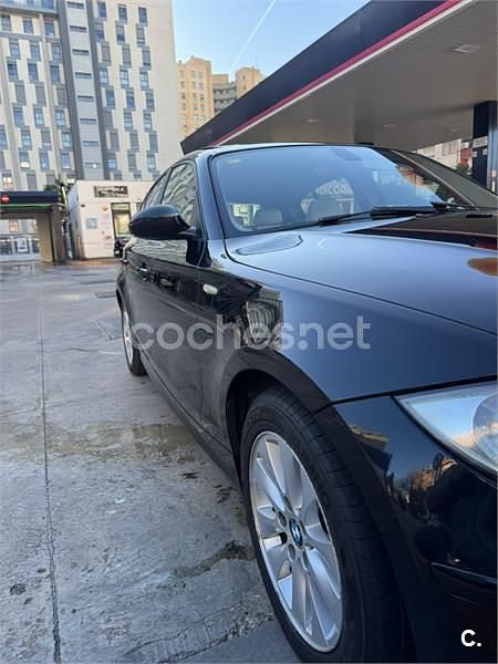 Usado BMW 118 143 CV (105 kW) 2008 Negro Utilitario