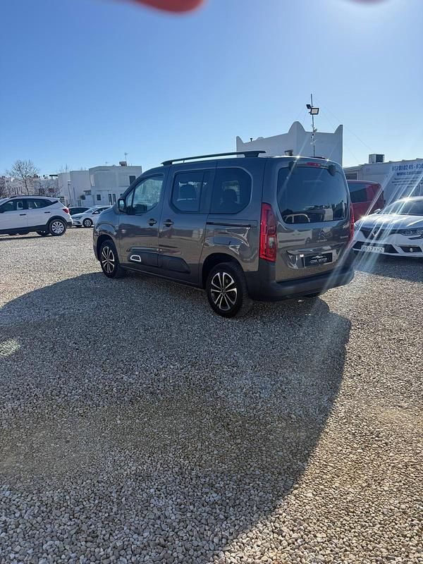 Usado Citroën Berlingo Shine 102 HP (75 kW) 2019 Branco Monovolume