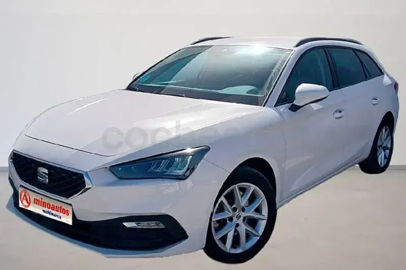 Usado Seat Leon Style 116 CV (85 kW) 2022 Blanco Familiar