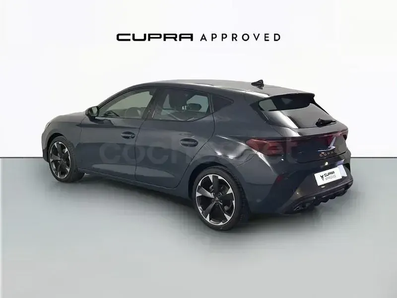 Usado Cupra Leon 150 CV (110 kW) 2025 Azul Berlina