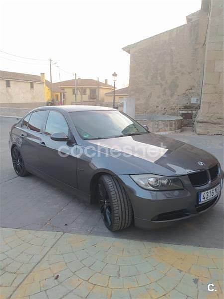 Gris / plata Usado 2005 BMW 330 Berlina | 7500 € (Precio justo) - Imagen 1/4