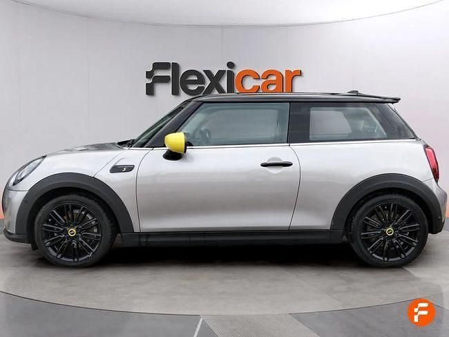 Usado Mini Cooper SE 135 kW (184 CV) 2023 Gris Utilitario