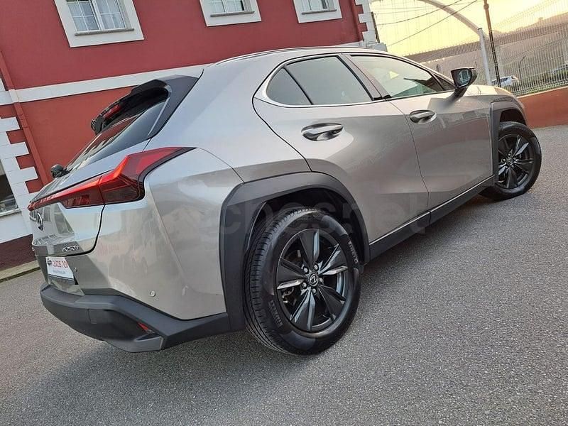 Usado Lexus UX Business Edition 184 CV (135 kW) 2023 Beige SUV