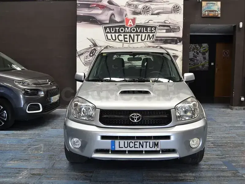 Usado Toyota RAV4 Luna 116 CV (85 kW) 2005 Gris / plata SUV