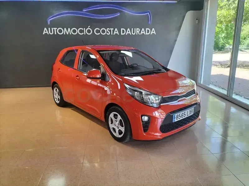 Usado Kia Picanto 67 CV (49 kW) 2022 Rojo Utilitario