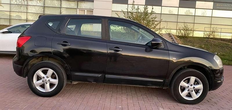 Usado Nissan Qashqai Premium Edition 106 CV (77 kW) 2009 Negro SUV