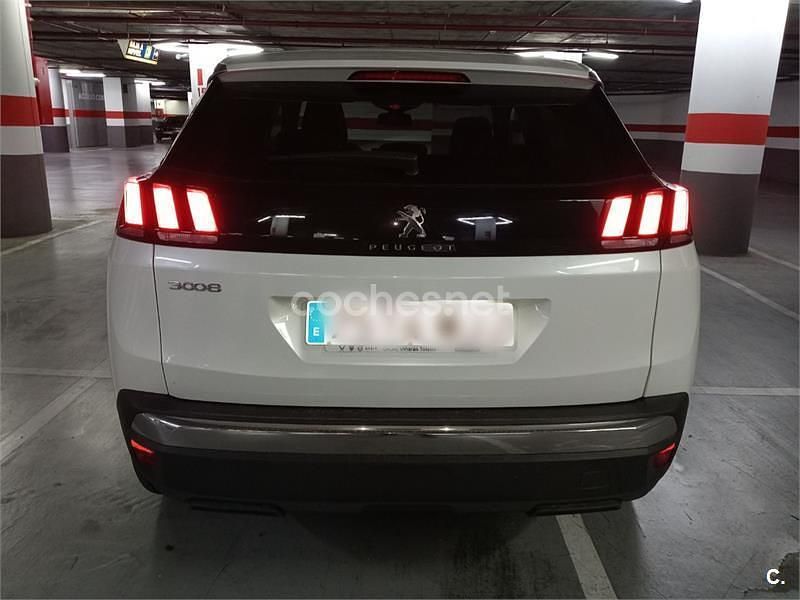 Usado Peugeot 3008 Allure 130 CV (95 kW) 2023 Blanco SUV