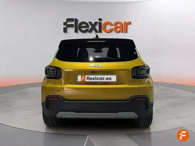 Usado Jeep Avenger EV 114 kW (156 CV) 2023 Amarillo SUV