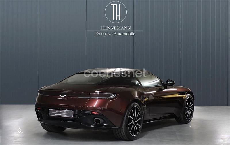 Usado Aston Martin DB11 510 CV (375 kW) 2019 Granate Coupe