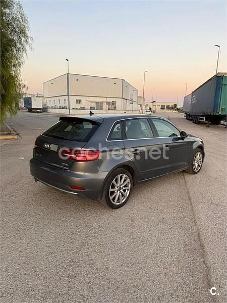 Gris / plata Usado 2018 Audi A3 Design Berlina | 10.990 € (Buen precio) - Imagen 1/4