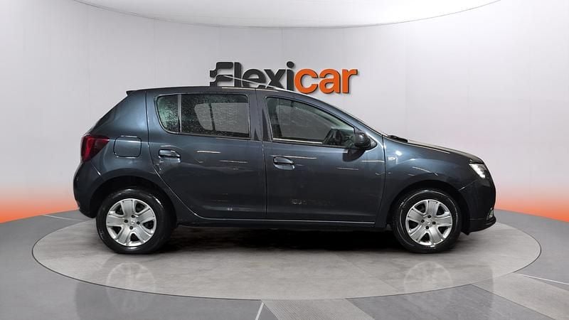 Usado Dacia Sandero Comfort 90 CV (66 kW) 2019 Azul Berlina