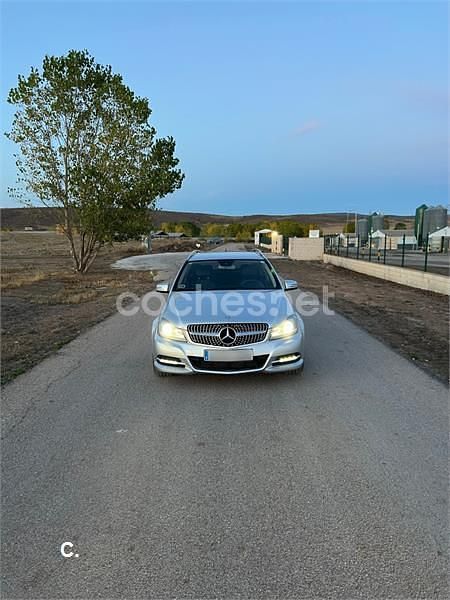 Usado Mercedes C220 Avantgarde 170 CV (125 kW) 2013 Gris / plata Familiar