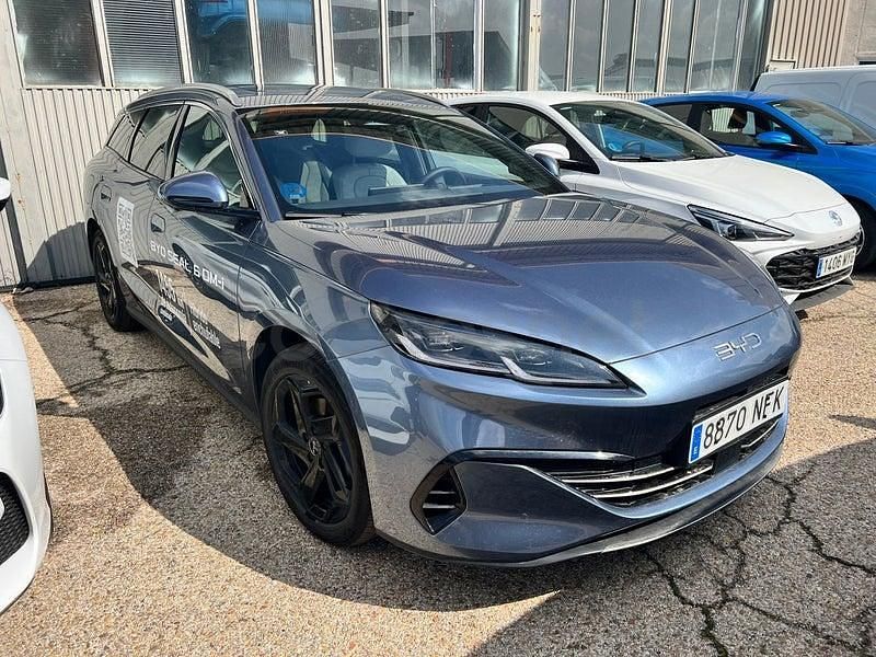 Usado BYD Seal Comfort 212 CV (155 kW) 2025 Azul Familiar