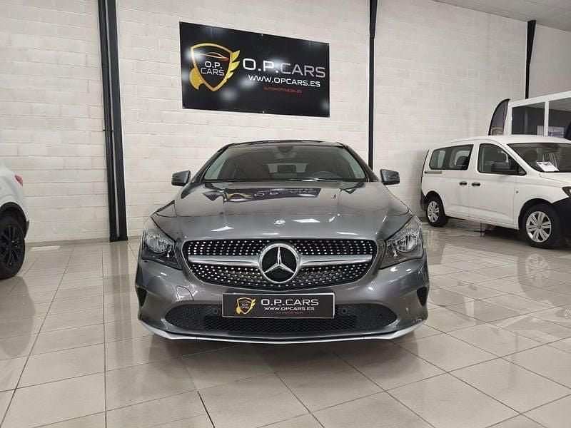 Usado Mercedes CLA200 Shooting Brake AMG line 136 CV (100 kW) 2016 Gris / plata Familiar