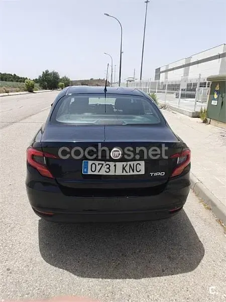 Usado Fiat Tipo Easy 120 CV (88 kW) 2018 Negro Berlina