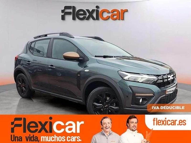 Usado Dacia Sandero Extreme 101 CV (74 kW) 2025 Verde Utilitario