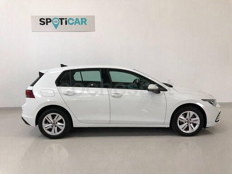 Usado VW Golf VIII 115 CV (84 kW) 2022 Blanco Berlina