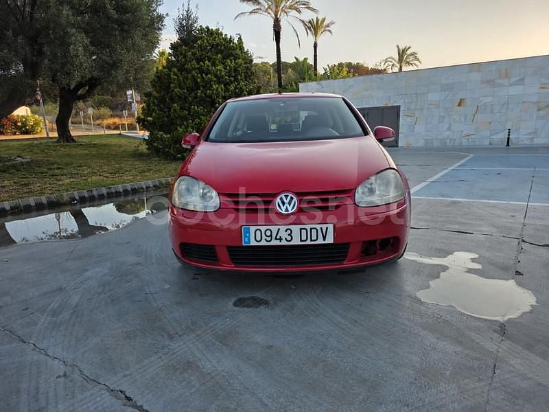 Usado VW Golf IV Trendline 105 CV (77 kW) 2005 Rojo Berlina