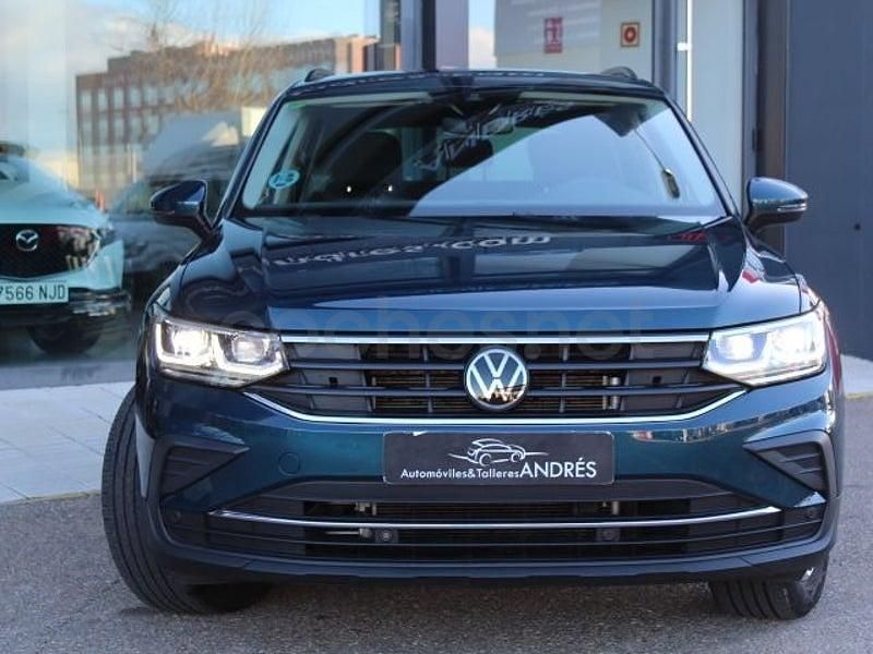 Usado VW Tiguan Life 150 CV (110 kW) 2022 Azul SUV