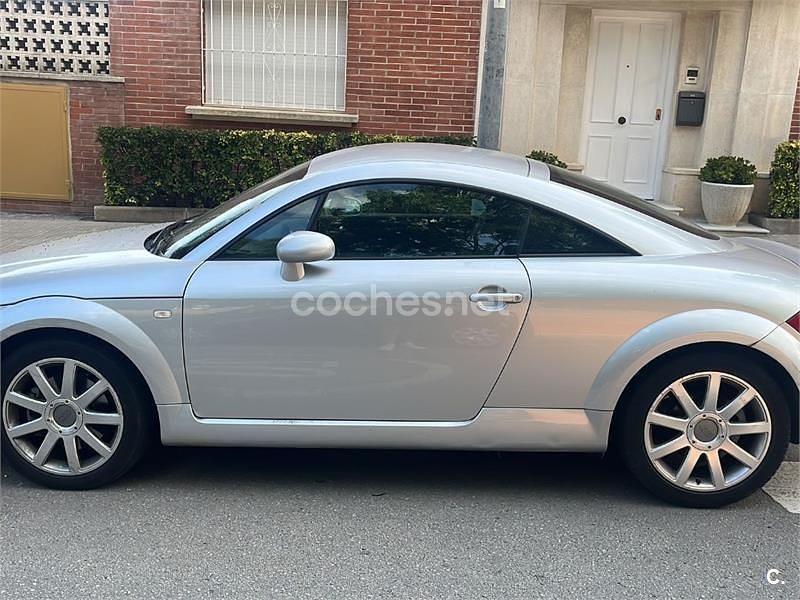 Usado Audi TT 225 CV (165 kW) 1999 Gris / plata Coupe