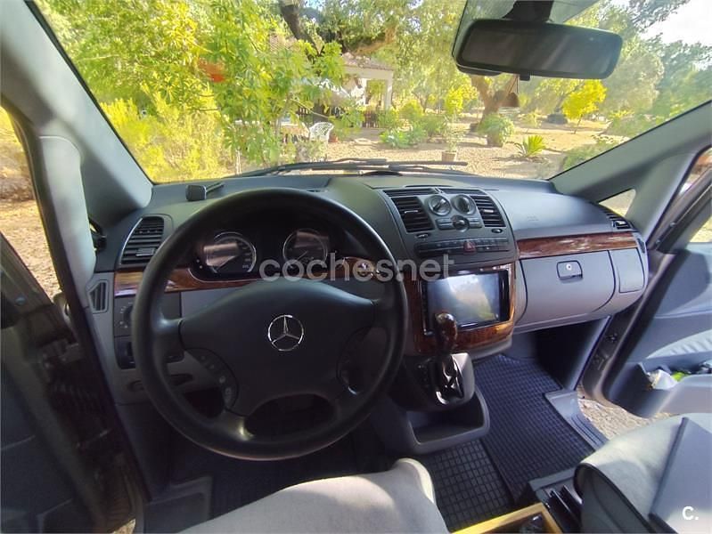 Usado Mercedes Viano 150 CV (110 kW) 2010 Beige Monovolumen